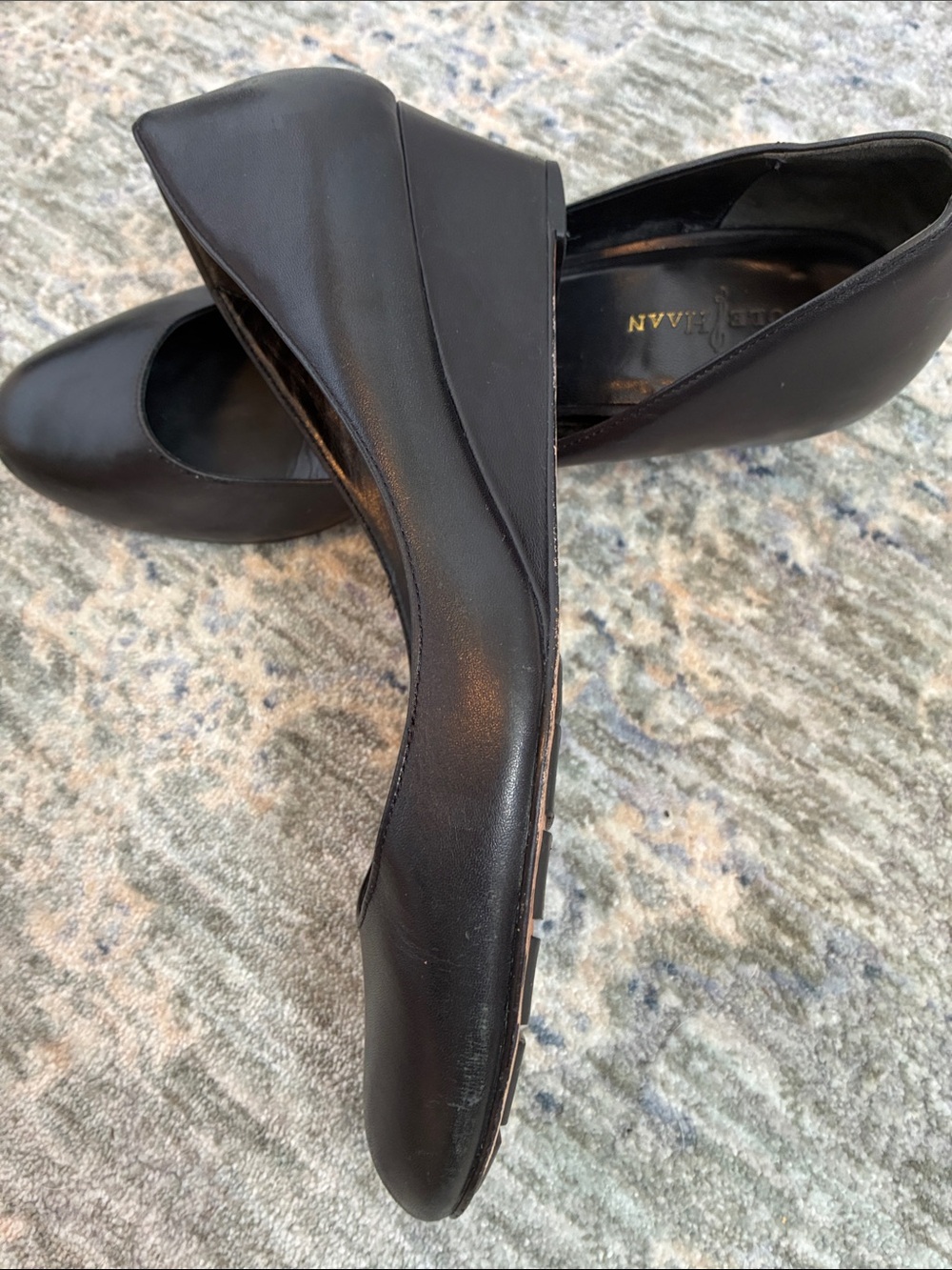 Cole Haan Black Leather Classic Wedge Pumps 8.5 - Picture 2 of 16